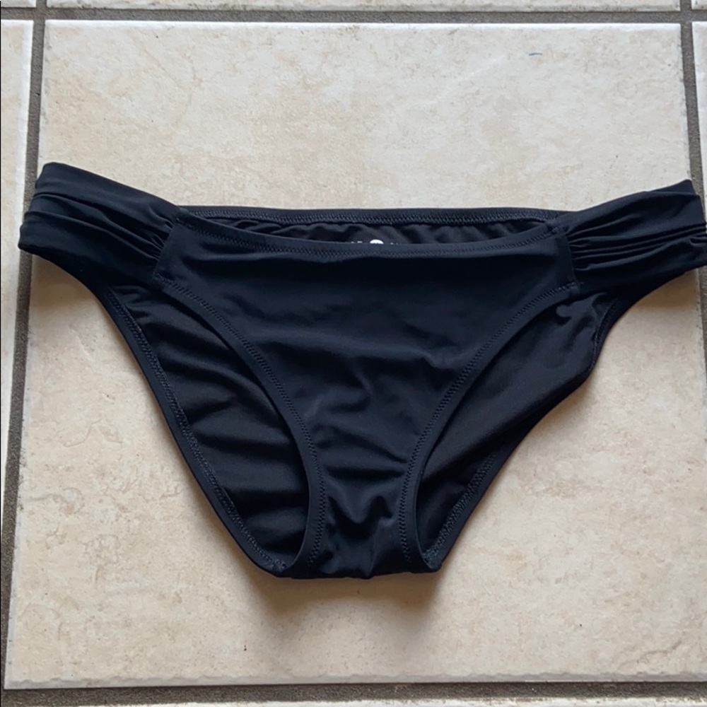 Shade & Shore Black Hipster Bikini Bottoms Large